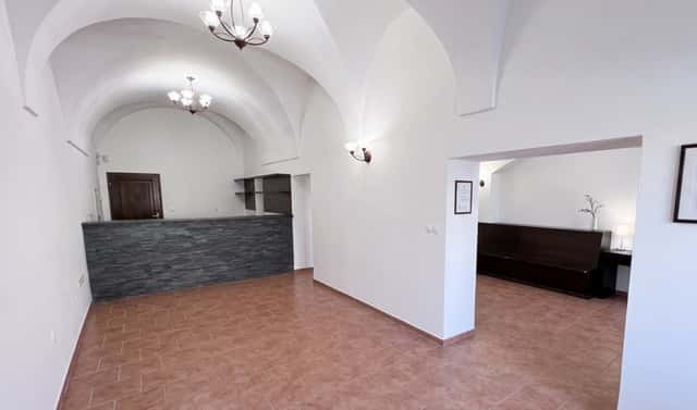 Pronájem obchodních prostor 94 m², Velké náměstí, Hradec Králové