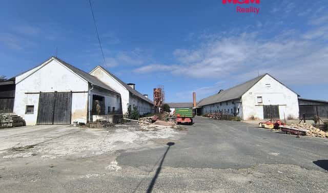 Prodej zemědělského objektu 3 150 m², Vlašim – Bolina, okres Benešov