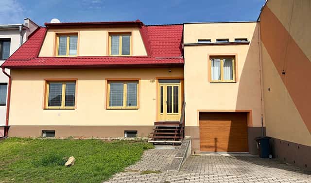 Prodej domu 260 m² s pozemkem 2 162 m², Ve Strhanci, Kunovice, okres Uherské Hradiště