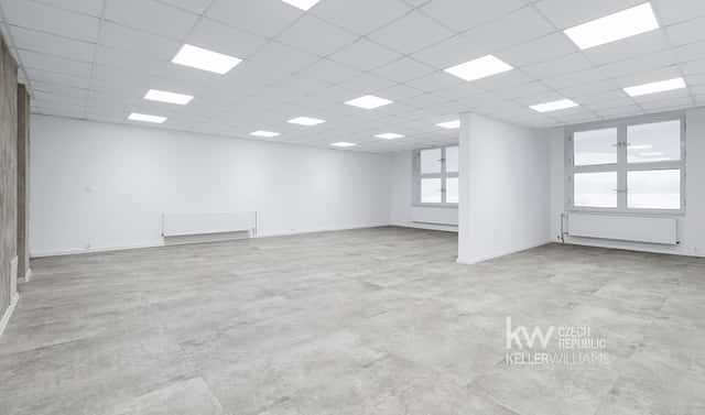 Pronájem obchodních prostor 1 073 m², Berlínská, Tábor
