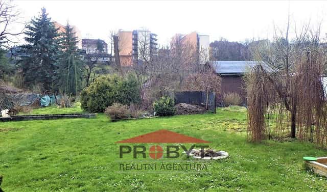 Prodej komerčního pozemku 1 051 m², Švermova, Liberec