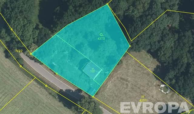 Prodej stavebního pozemku 1 940 m², Varvažov, okres Písek