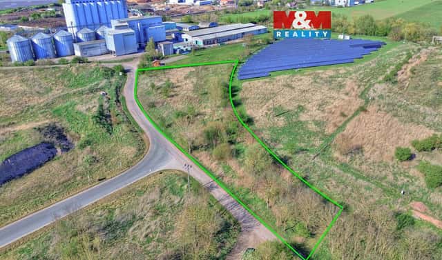 Prodej komerčního pozemku 5 275 m², Smiřice, okres Hradec Králové