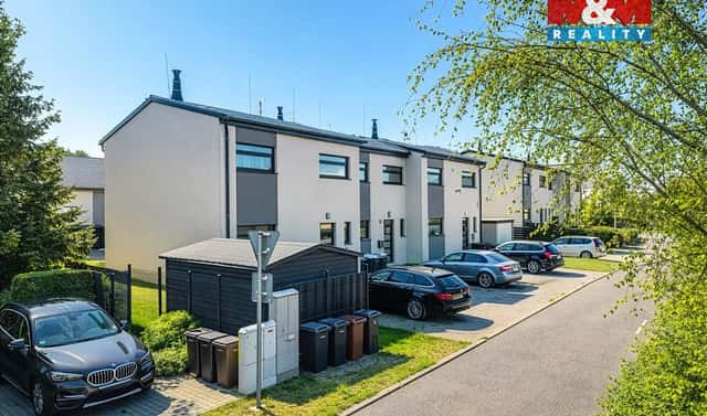 Prodej bytu 4+kk 93 m², Pražská, Kostelec nad Černými lesy, okres Praha-východ