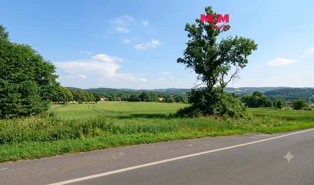 Prodej pole 4 828 m², Petrovice – Žemličkova Lhota, okres Příbram