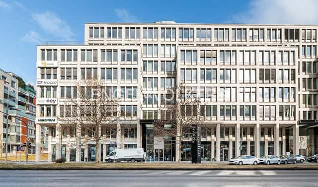Pronájem kanceláře 553 m², Rohanské nábřeží, Praha 8 – Karlín
