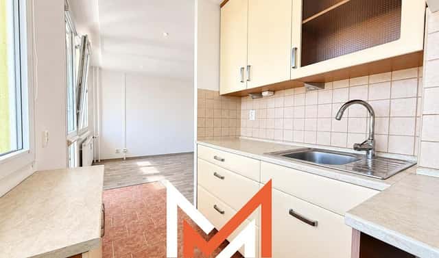 Pronájem bytu 1+kk 30 m², Běloveská, Náchod