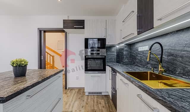 Prodej domu 149 m² s pozemkem 408 m², Býkev, okres Mělník