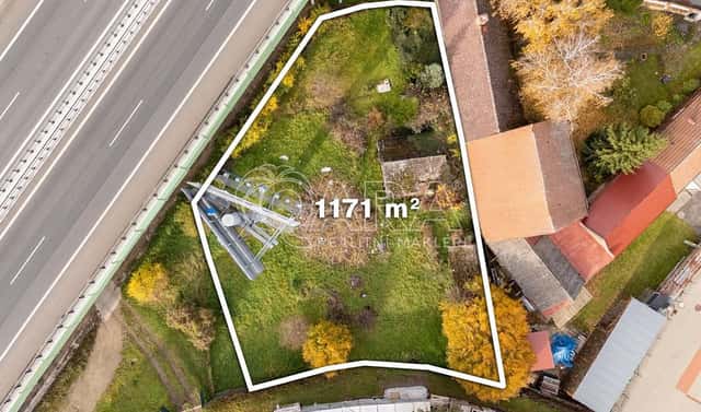Prodej komerčního pozemku 1 172 m², Benátky nad Jizerou – Kbel, okres Mladá Boleslav