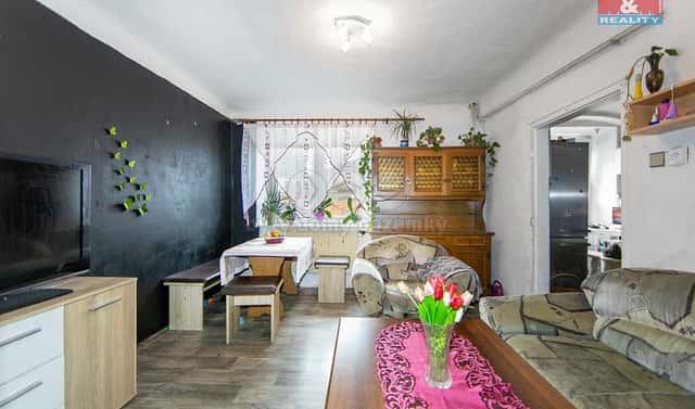Prodej domu 81 m² s pozemkem 168 m², náměstí Míru, Poběžovice, okres Domažlice