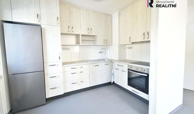 Pronájem bytu 2+1 79 m², Pod Mlýnem, Zlín – Příluky