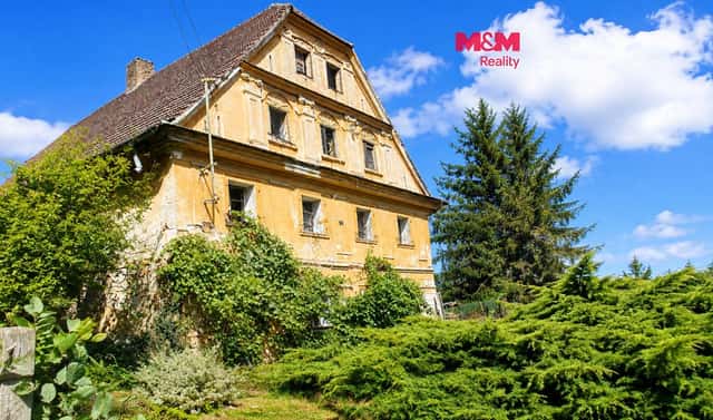 Prodej domu 1 230 m² s pozemkem 4 179 m², Úštěk – Robeč, okres Litoměřice