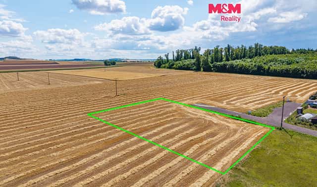 Prodej stavebního pozemku 1 000 m², Svojšice, okres Kolín