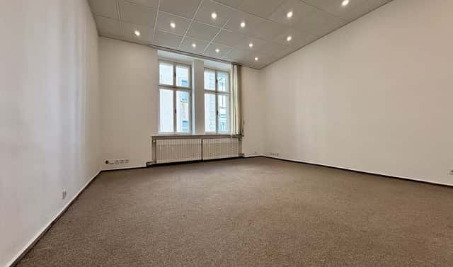 Pronájem kanceláře 112 m², Veleslavínova, Plzeň – Vnitřní Město, okres Plzeň-město