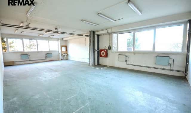 Pronájem skladovacích prostor 343 m², Ve žlíbku, Praha 9 – Horní Počernice
