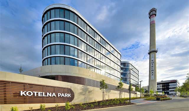 Pronájem kanceláře 362 m², Praha 5