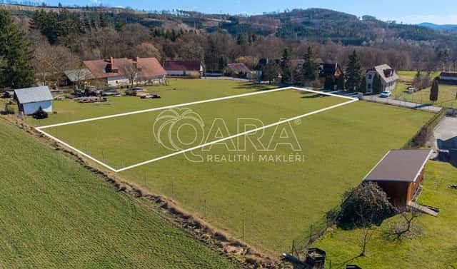 Prodej stavebního pozemku 1 486 m², Divišov – Radonice, okres Benešov