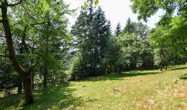 Prodej zahrady 1 015 m², Stříbrná Skalice, okres Praha-východ