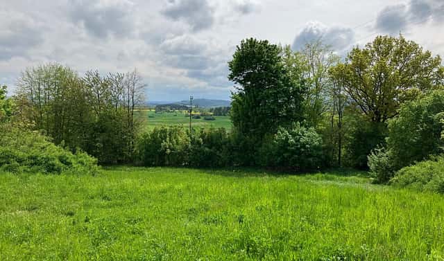 Prodej stavebního pozemku 2 553 m², Vysoký Chlumec, okres Příbram