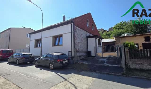 Prodej domu 190 m² s pozemkem 1 076 m², Na Stráni, Tachov