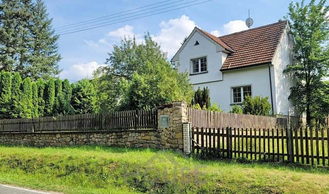 Prodej domu 186 m² s pozemkem 2 048 m², Kladno