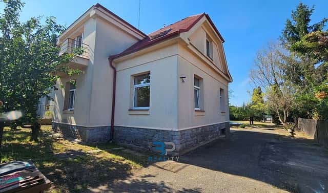 Prodej stavebního pozemku 950 m², Mladějovská, Praha 9 – Kbely