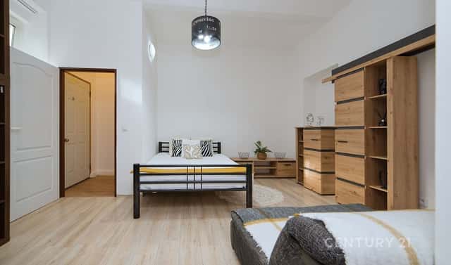 Pronájem bytu 1+kk 28 m², Budínova, Praha 8 – Libeň