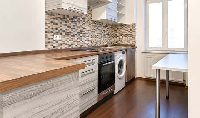 Prodej bytu 3+1 70 m², Plzeňská, Praha 5 – Smíchov