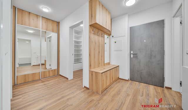 Pronájem bytu 2+kk 60 m², Pod Zámečkem, Hradec Králové – Třebeš