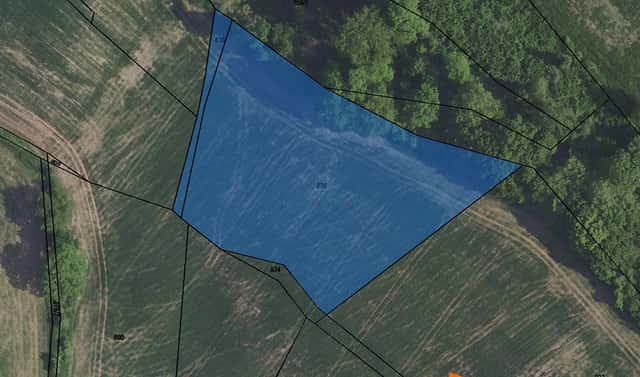 Prodej pole 2 582 m², Nučice, okres Praha-východ