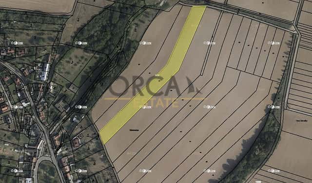 Prodej pole 4 088 m², Zlín