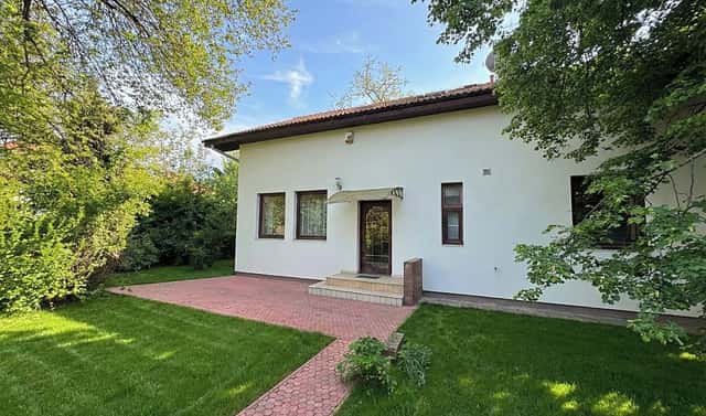 Prodej domu 242 m² s pozemkem 121 m², Závišova, Praha 4