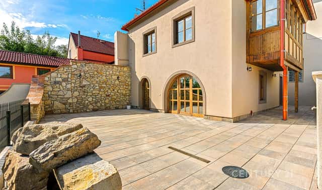 Prodej nájemního domu, činžáku 370 m², Slaný, okres Kladno