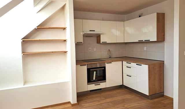 Pronájem bytu 3+kk 88 m², Masarykovo náměstí, Třebechovice pod Orebem, okres Hradec Králové