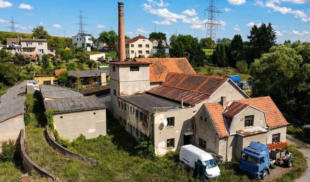 Prodej výrobních prostor 1 600 m², Lihovarská, Mirotice, okres Písek