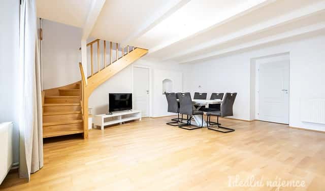 Pronájem domu 140 m² s pozemkem 103 m², Železná, Brandýs nad Labem-Stará Boleslav – Stará Boleslav, okres Praha-východ