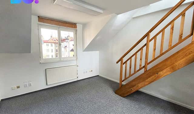 Pronájem kanceláře 57 m², Žerotínova, Praha 3 – Žižkov