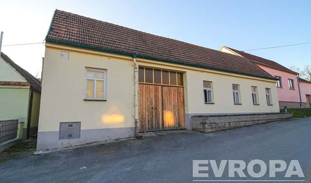 Prodej domu 120 m² s pozemkem 327 m², Celnice-středisko služeb, Břeclav – Poštorná