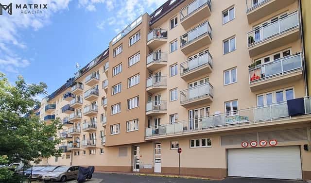 Prodej garážového parkovacího stání Praha 9, Lipnická, Lipnická, Praha 9 – Kyje
