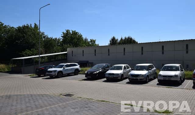 Pronájem garáže 16 m2, Březinova, Kolín – Kolín II