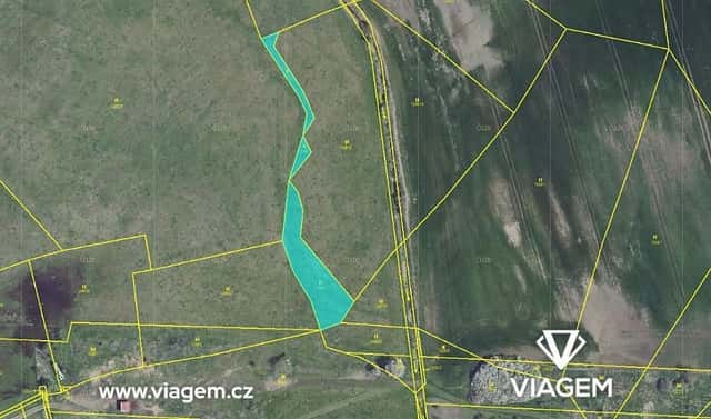 Prodej pole 1 404 m², Čisovice, okres Praha-západ