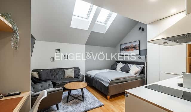 Pronájem bytu 1+kk 27 m², Štěpánská, Praha 1 – Nové Město