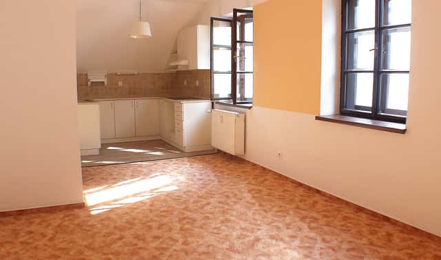 Pronájem bytu 1+kk 37 m², Nové Stavení, Jindřichův Hradec – Jindřichův Hradec IV