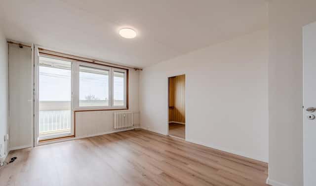 Pronájem bytu 3+1 83 m², Chotovická, Praha 8 – Kobylisy