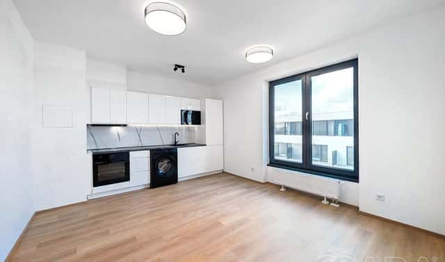 Pronájem bytu 1+kk 27 m², Železná, Plzeň – Jižní Předměstí, okres Plzeň-město