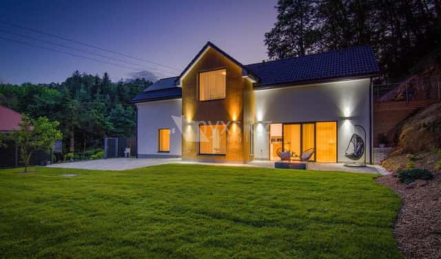 Prodej domu 169 m² s pozemkem 604 m², Stránka, okres Mělník