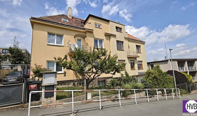 Prodej domu 255 m² s pozemkem 384 m², Pod Sychrovem II, Praha 10 – Michle
