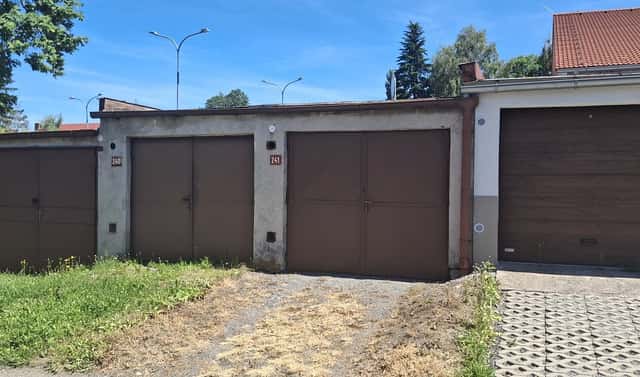 Prodej zděné garáže 19 m² s elektřinou – Hlinsko, ul. Poličská, Poličská, Hlinsko, okres Chrudim