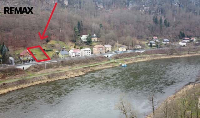 Prodej stavebního pozemku 1 057 m², Děčín