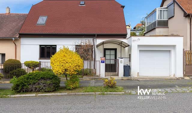 Prodej domu 226 m² s pozemkem 343 m², V Nové Hostivaři, Praha 10 – Hostivař